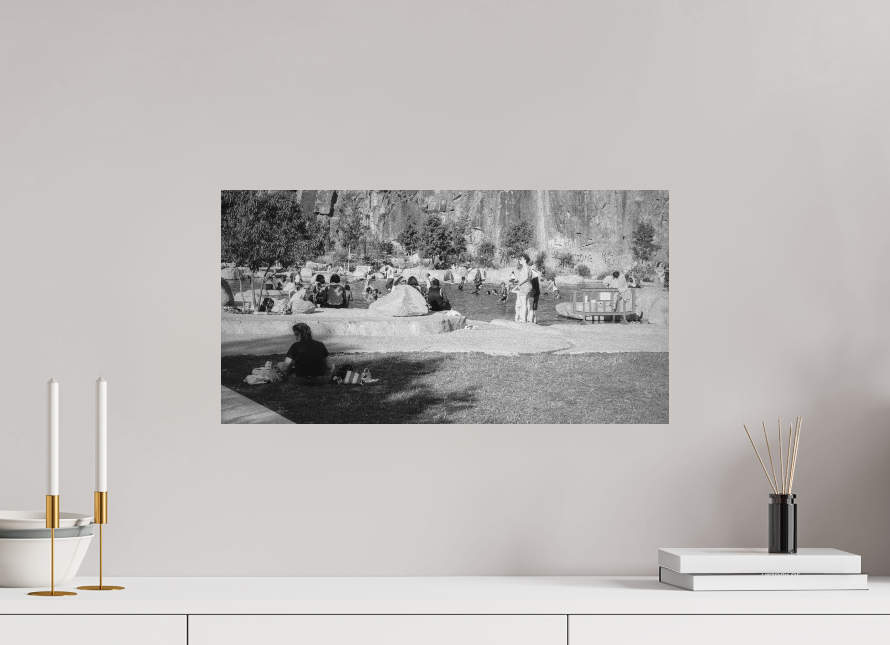 57,4 x 30 cm, Tirage photo sur papier Ilford noir et blanc matte Sunday at the Quarry
