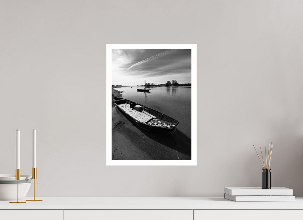 Beached on the Loire, 30 x 41,7 cm, the bare print