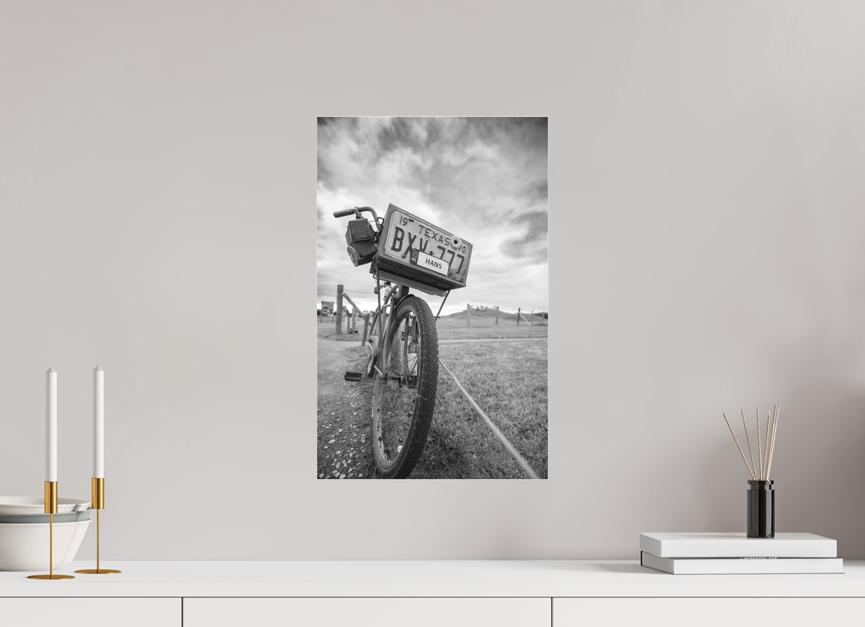 30 x 47,1 cm, Tirage Ilford noir et blanc sous Plexi A Man's Bicycle