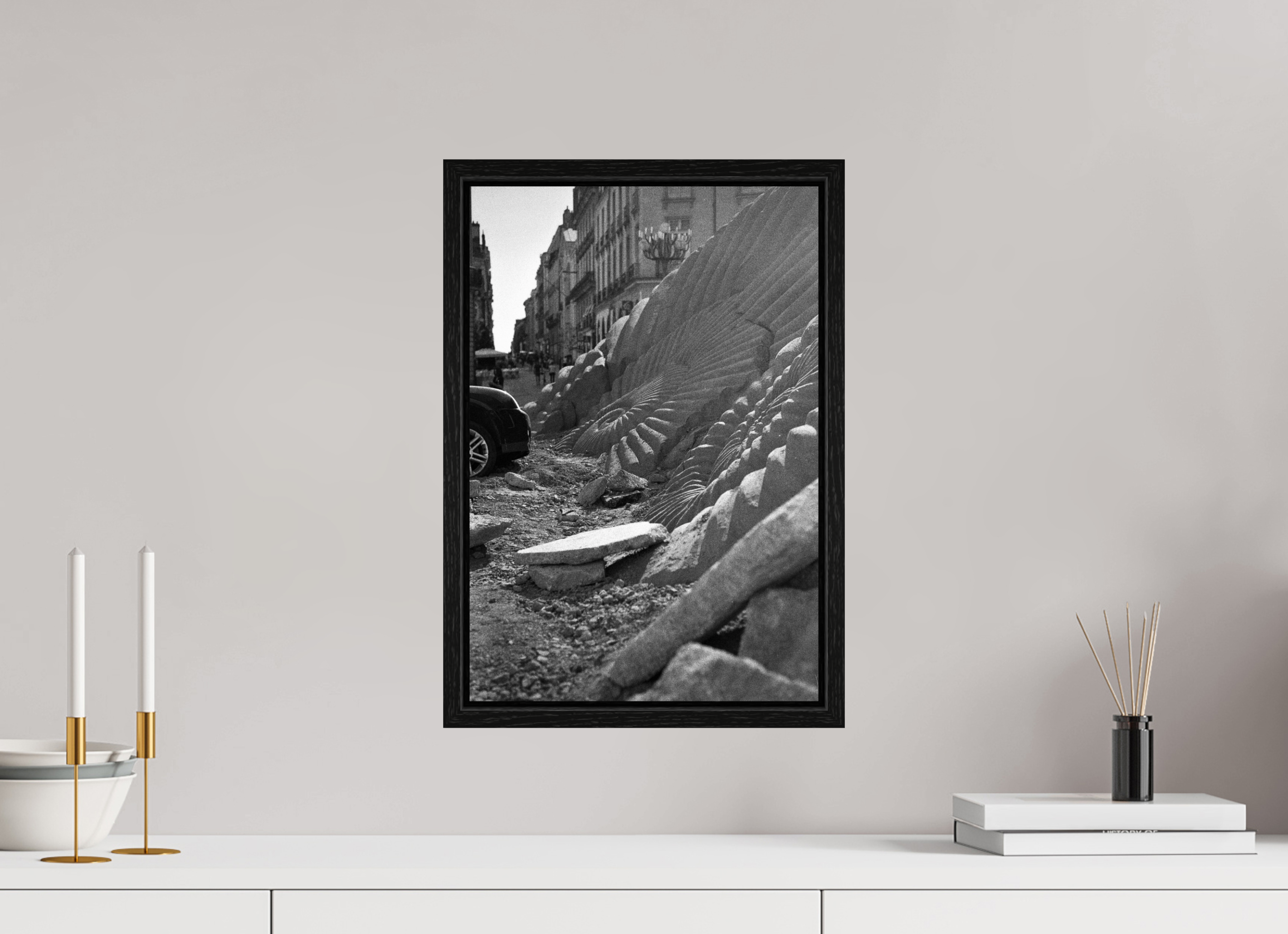 The Fossil Pavement, 30 x 44,3 cm, in a floater frame