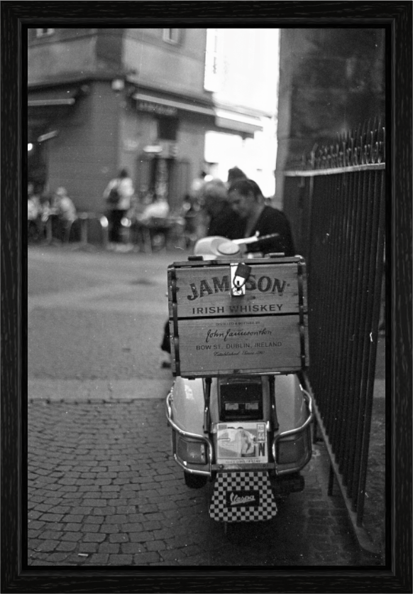 Main image Vespa & Whiskey