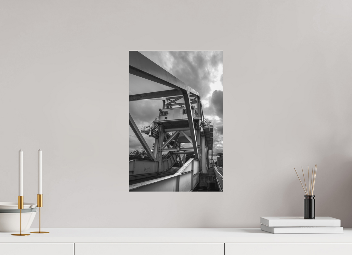 30 x 45 cm, Tirage Ilford noir et blanc sous Plexi All Counterweight and Rivets, Pegasus Bridge